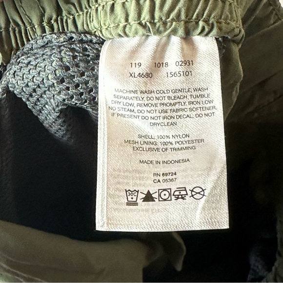 COLUMBIA olive green active shorts medium waterproof cargo - Picture 7 of 7